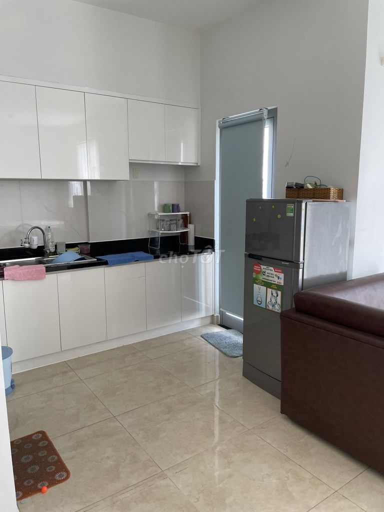It's the owner who rents Qq225 meters a full bedroom 10 million a month.