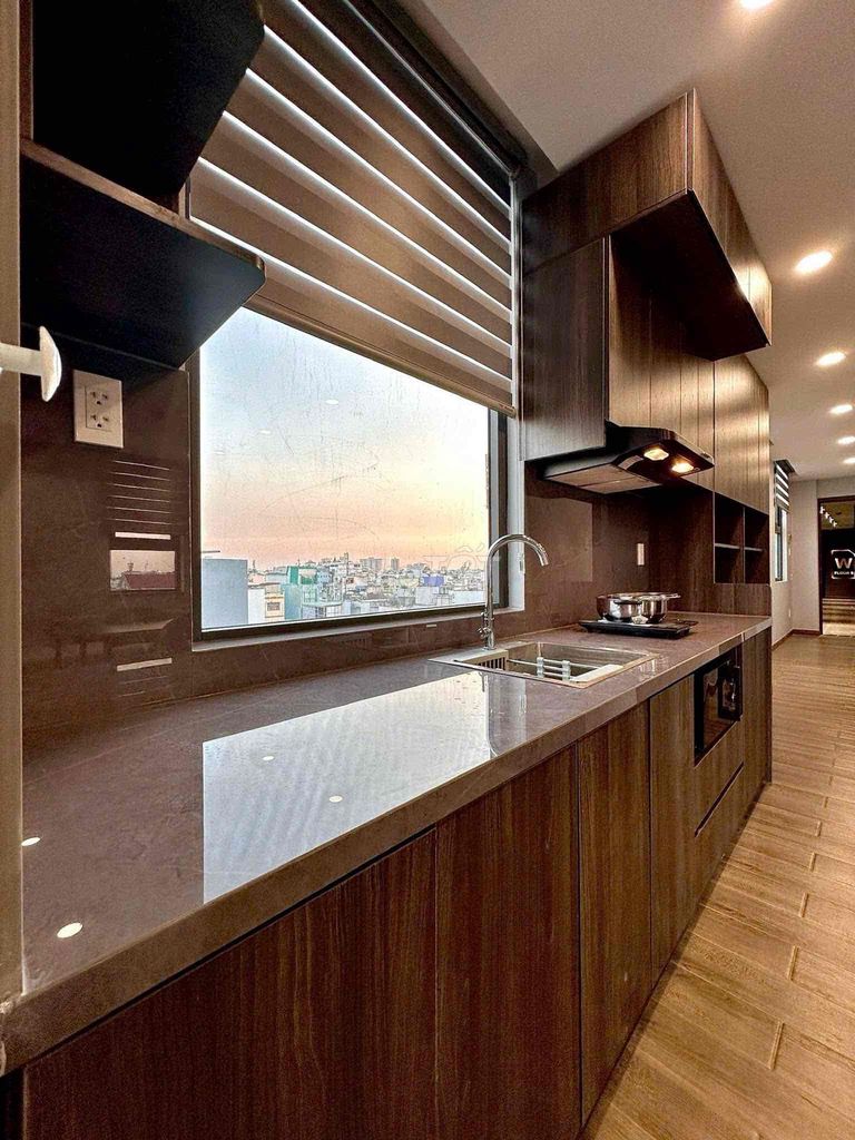 Rent the apartment. One bedroom. Full view.