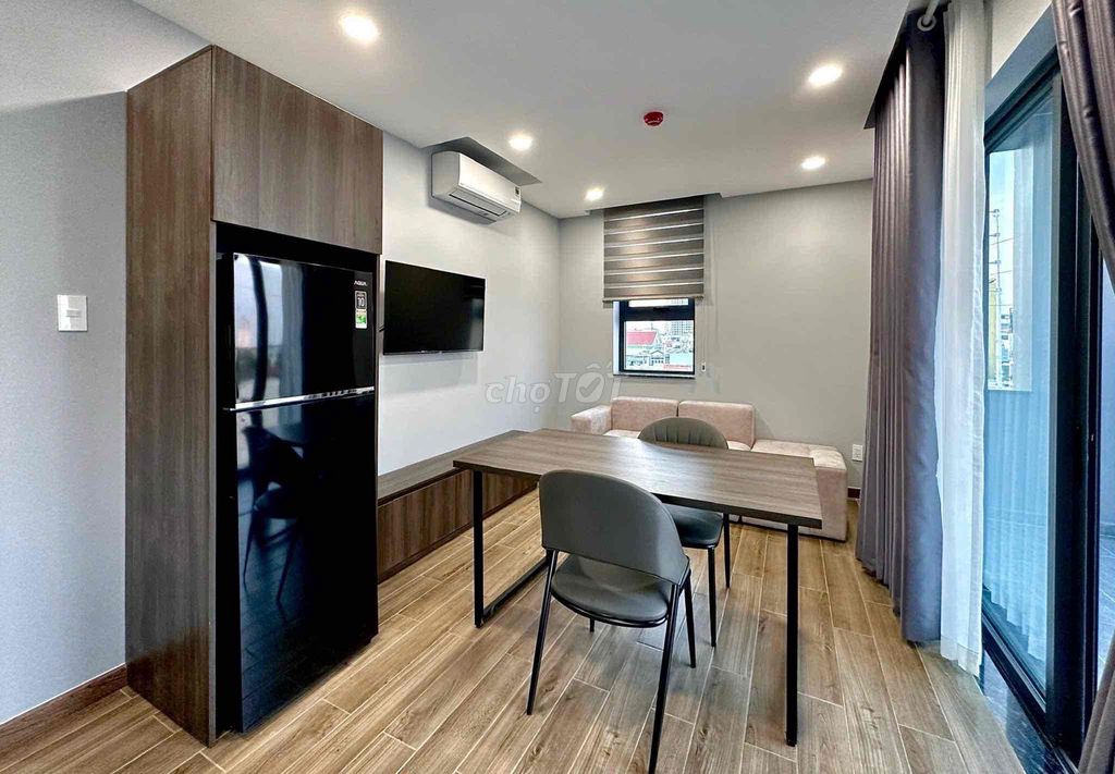 Rent the apartment. One bedroom. Full view.