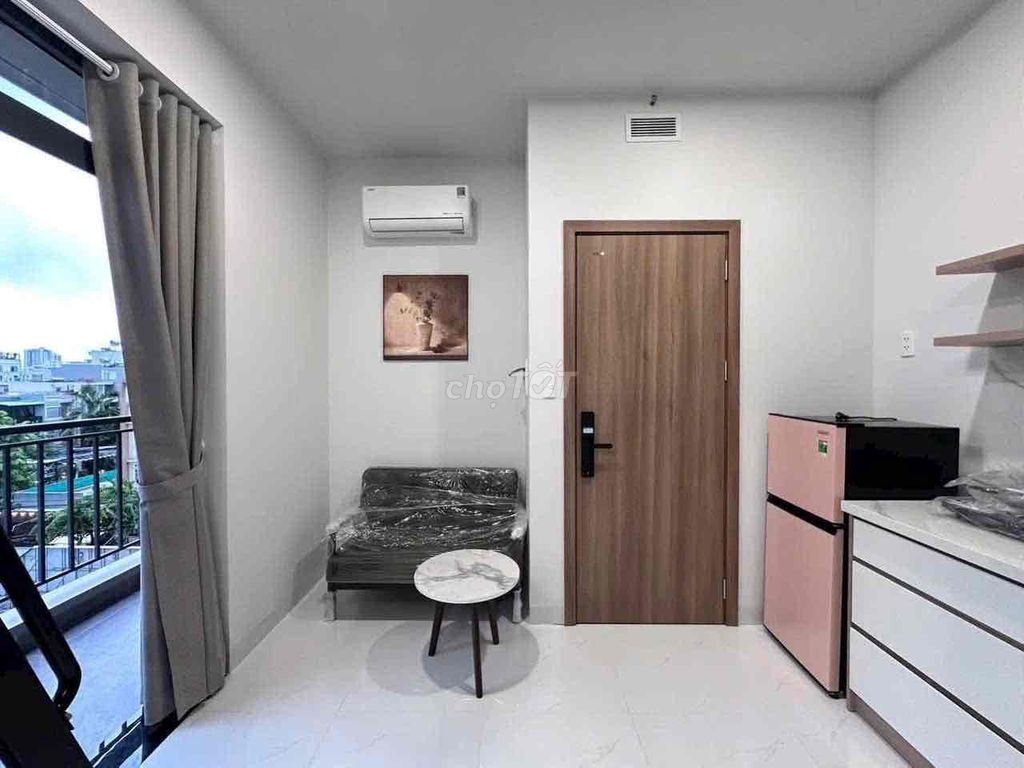 To rent a hot house