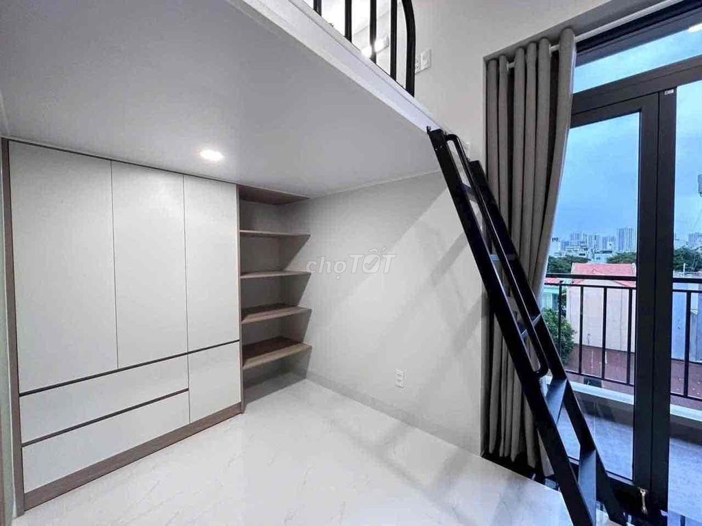 To rent a hot house
