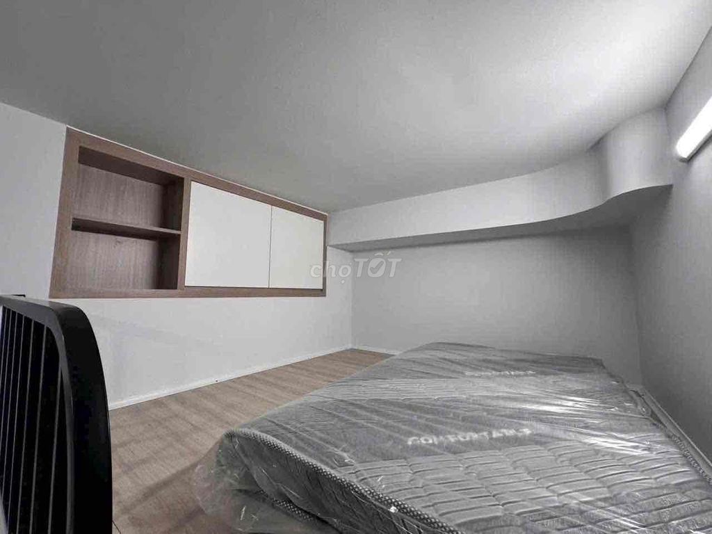 To rent a hot house