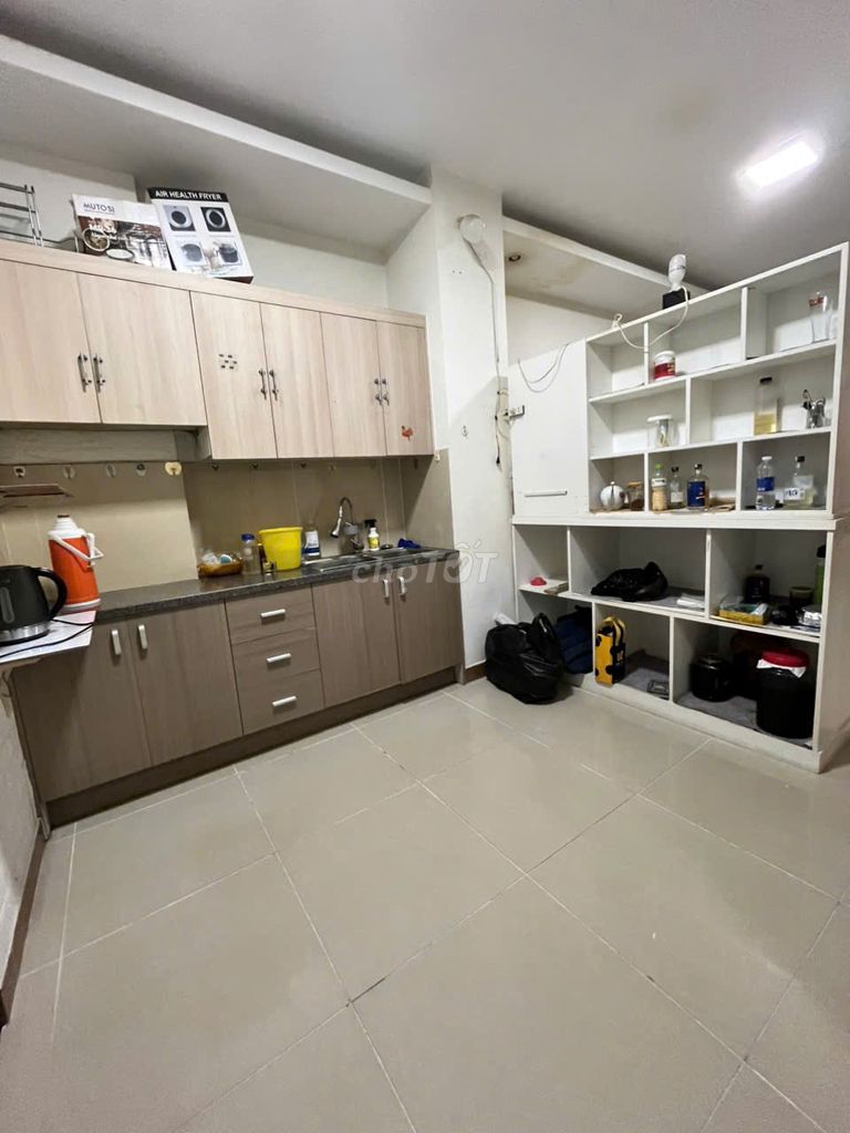 Rent apartment Era Town, District 7. 67 m2: Two bedrooms, two toilets, eight million, right there.