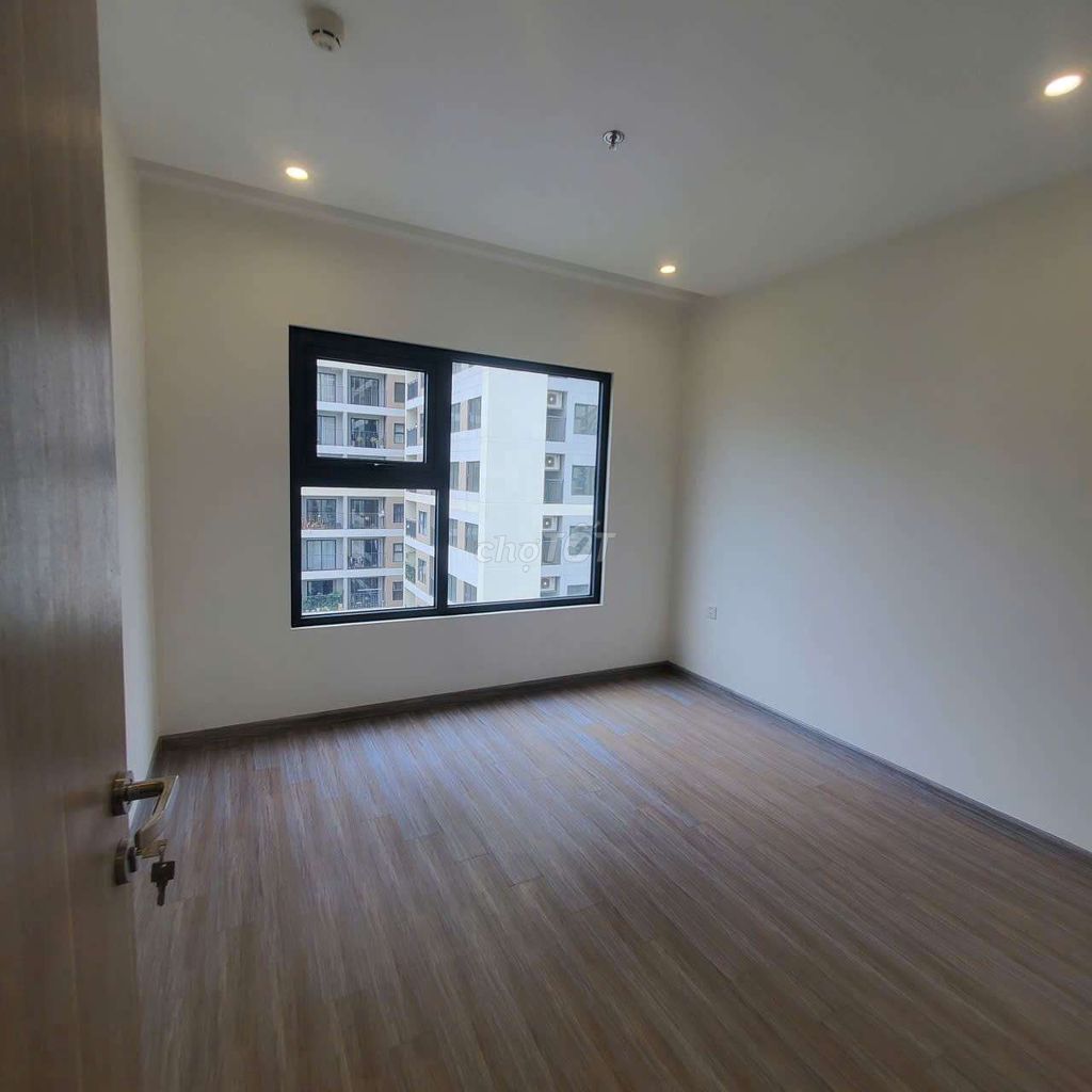 Rent a 46-foot-two, one bedroom, RanidBow Division for 5.2 million a month.