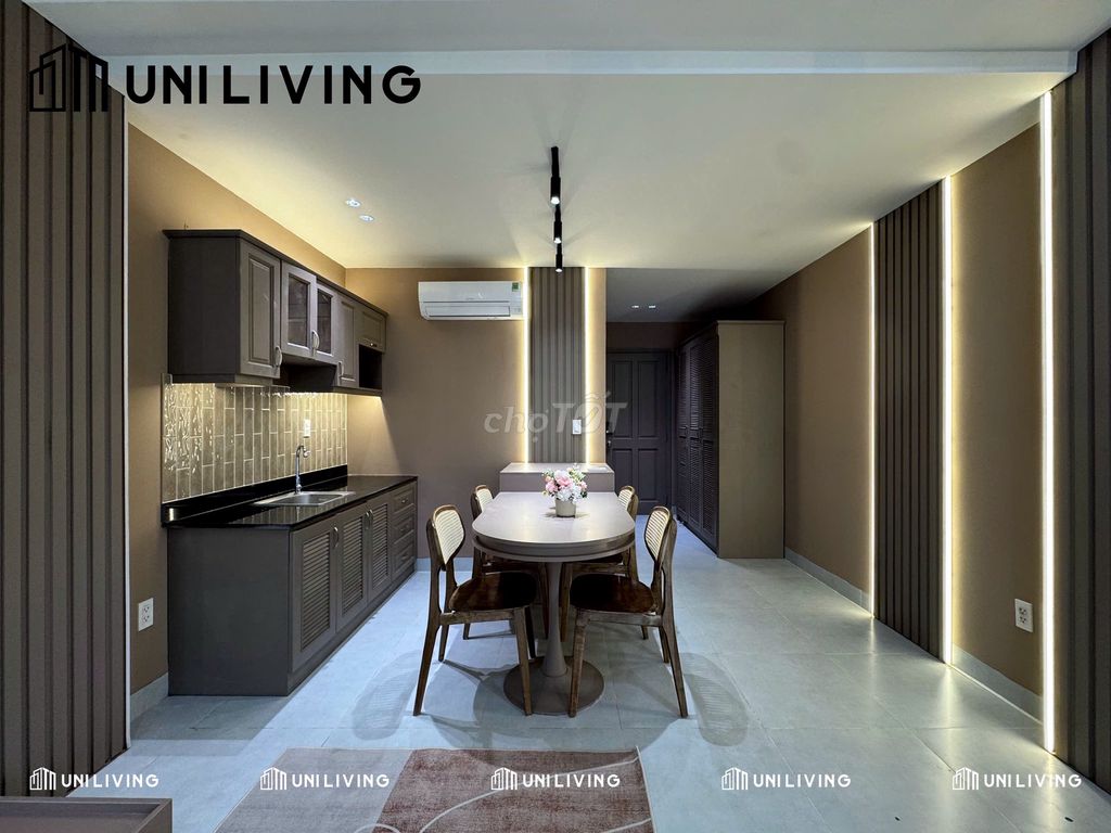 District 1 0170 A super wide apartment 017 beautiful view balcony