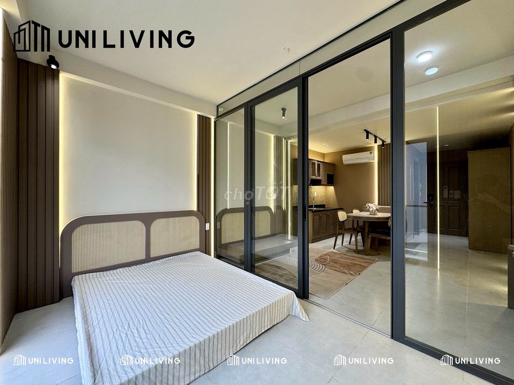 District 1 0170 A super wide apartment 017 beautiful view balcony
