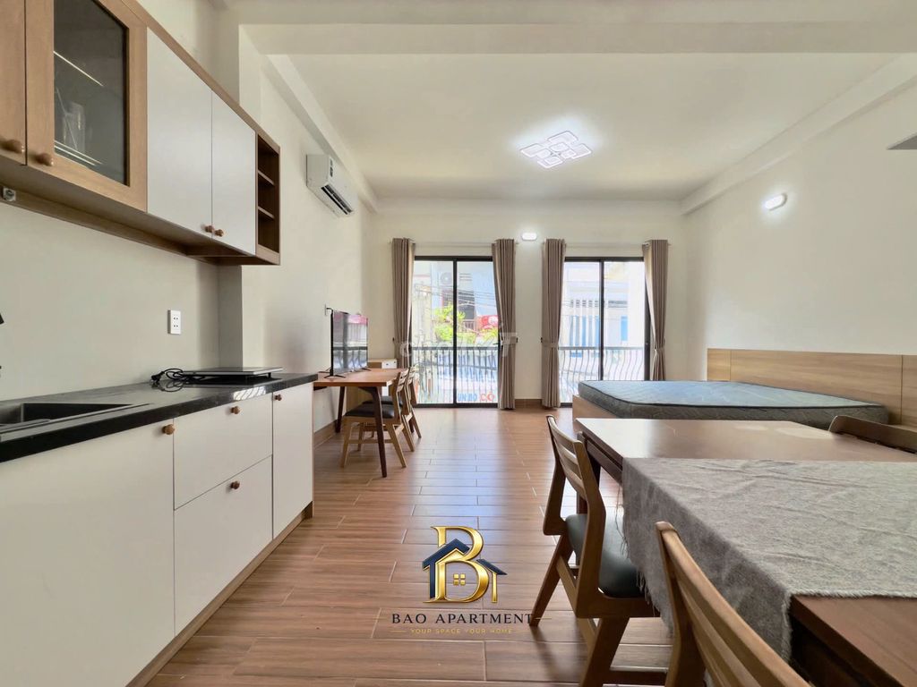 100 percent pure new construction apartment - balcony - near the park signing software