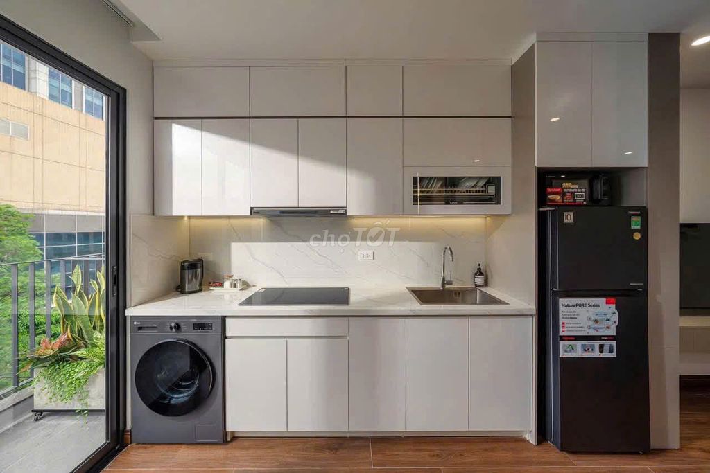 Silver Building. Ocean Ten. District 12. 70 meters two bedrooms. Seven million.