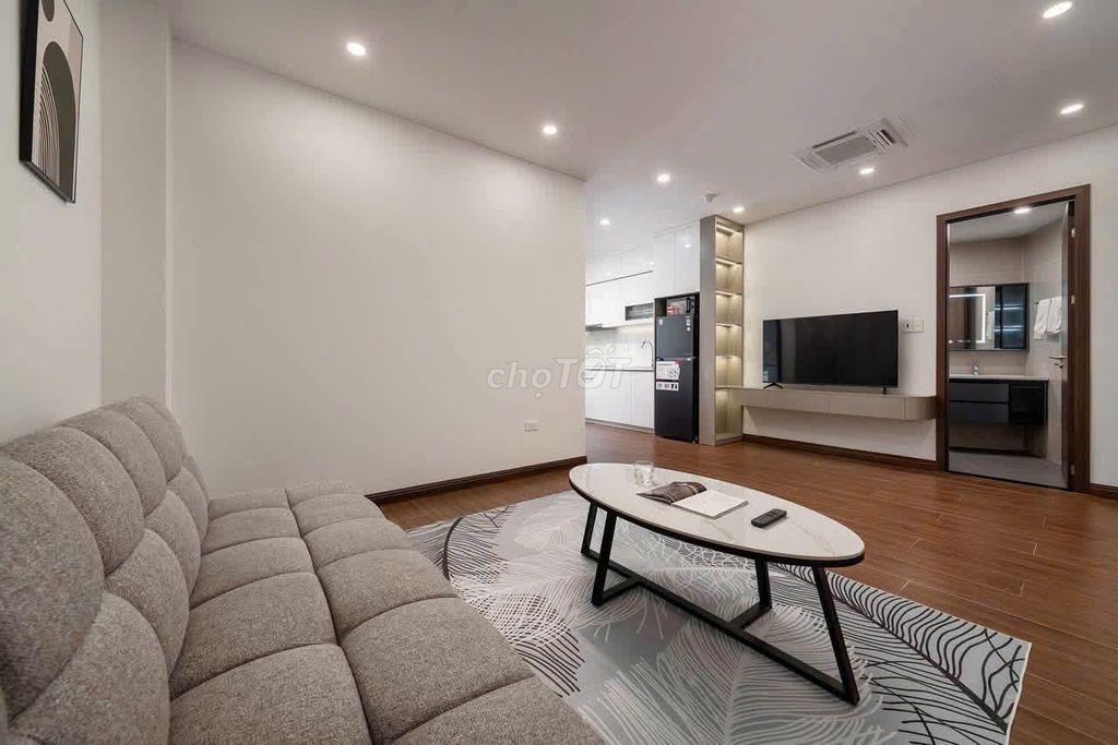 Silver Building. Ocean Ten. District 12. 70 meters two bedrooms. Seven million.