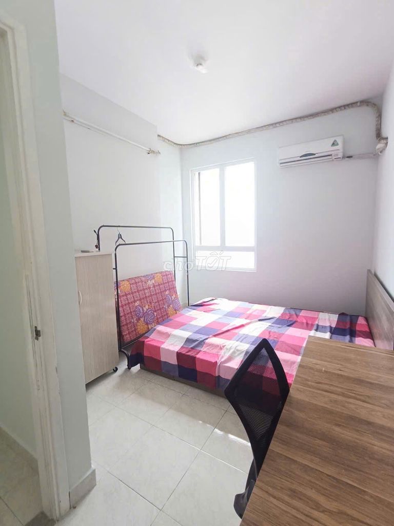 Hiệp Thành Building apartment. Lê Văn Khương. District 12. 83 meters two bedrooms. ntcb. Seven million.