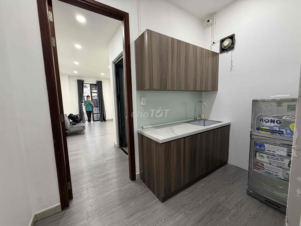 50 meters wide balcony cleaner room.
