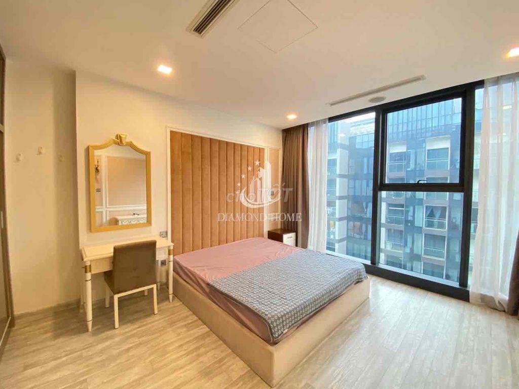 Three bedrooms Bason View Rivers of the Roses, big area.