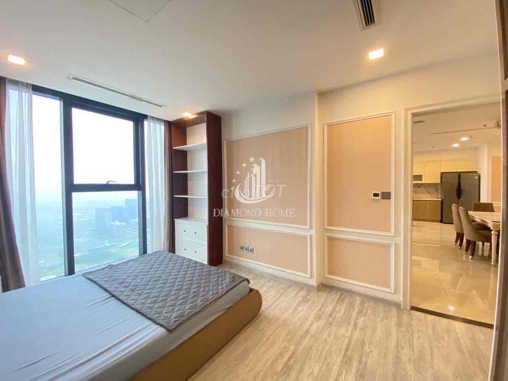 Three bedrooms Bason View Rivers of the Roses, big area.