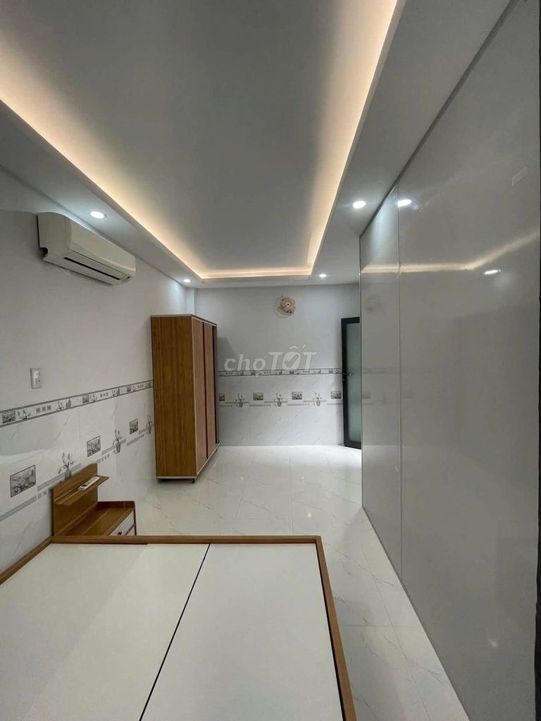 Rent a two-room apartment near the University of Medicine.