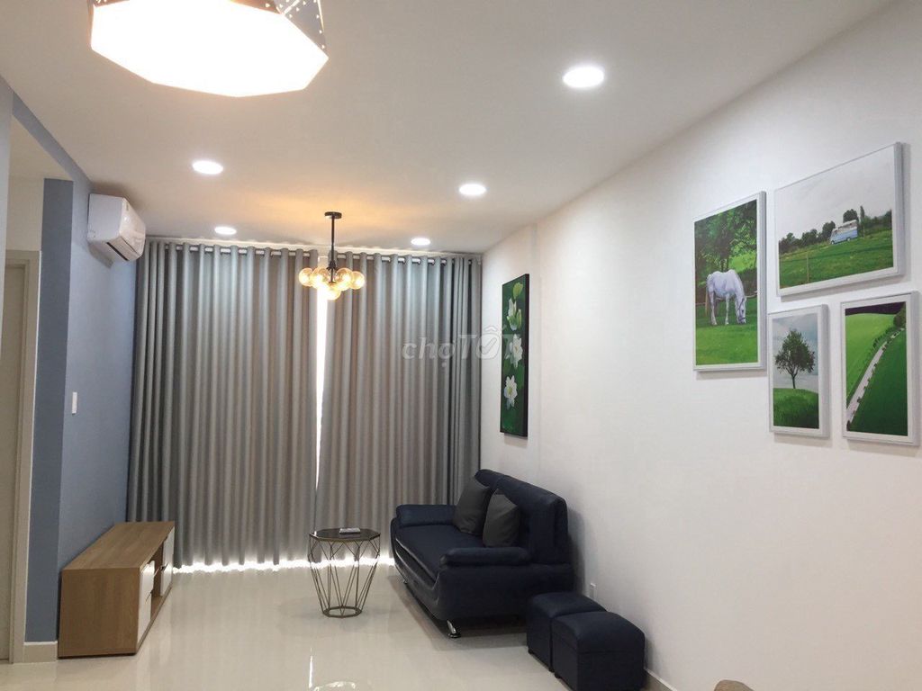 Two bedrooms. Two full-house toilets-- for Cộng Hòa Garden. - 13 million a month.