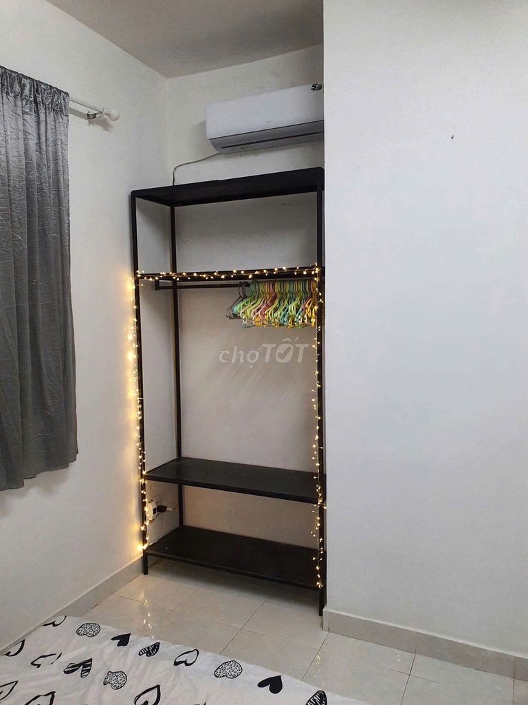 Rent apartment to the second group.