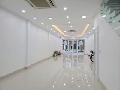 beautiful house product - 120 A Nguyễn Hồng Đào, 717 14, Q.tb - 6 bedroom - area using 450 m2