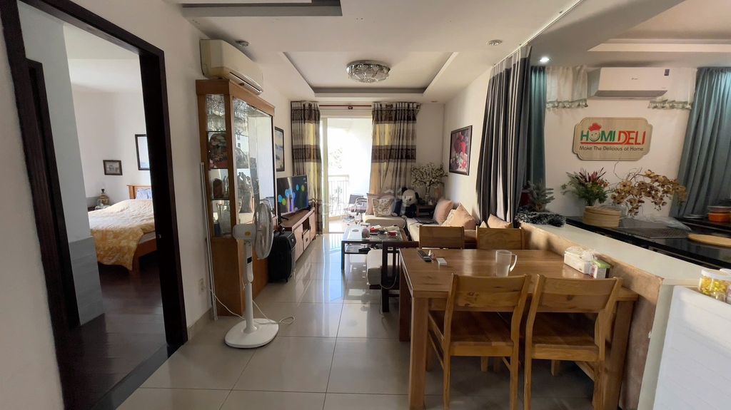 Three bedrooms for cheap rent.