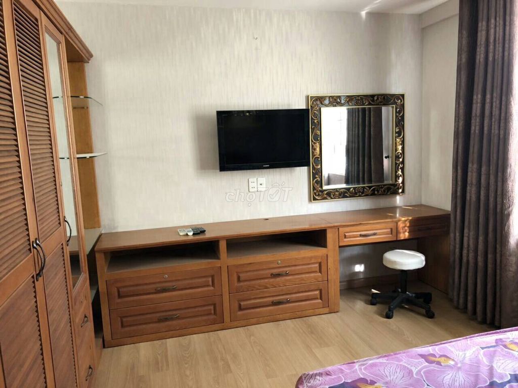 Renting apartment apartment apartments at 105 M2 at 14 million entire furniture.