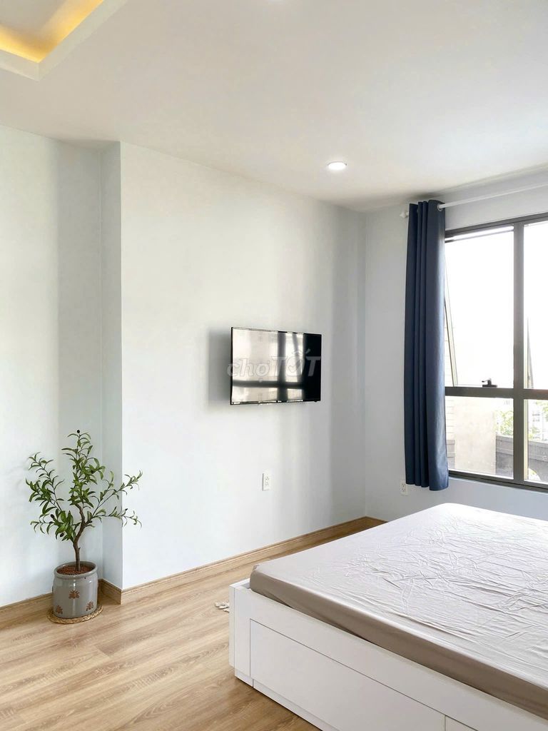 The officetel is only 11.5 million Garden Gate near the airport.