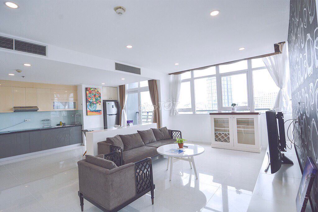 Renting apartments, 11th and 140 meters, 3 bedrooms, 15 million.