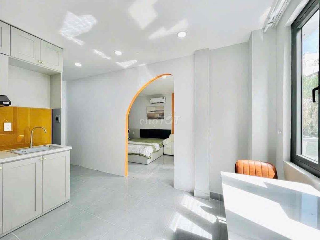 Rent the District of 7 Royal Parks near District 1, 4th, 8th.