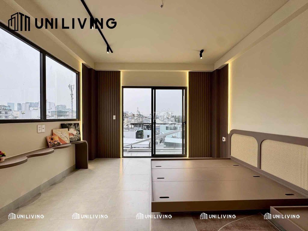 Open the apartment. One tone brown, high-level luxry.