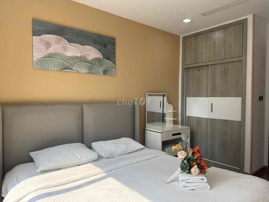 Rent two full bedrooms - Vinhomes Central Park