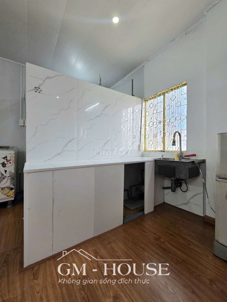 The apartment is 35 meters with a private washing machine, right here in the Ministry.