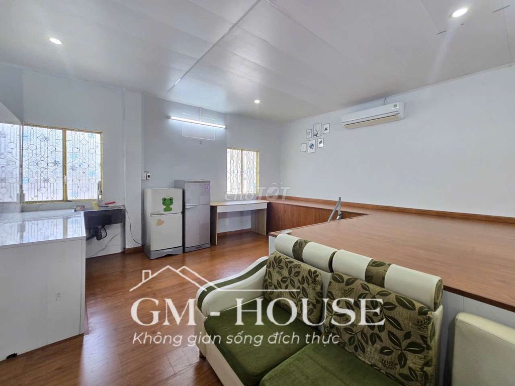 The apartment is 35 meters with a private washing machine, right here in the Ministry.