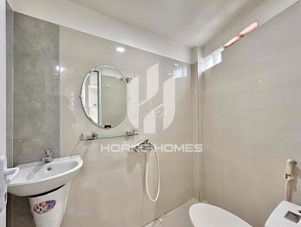 The apartment rents only 5x at Nguyễn Duy Trinh, District 2.