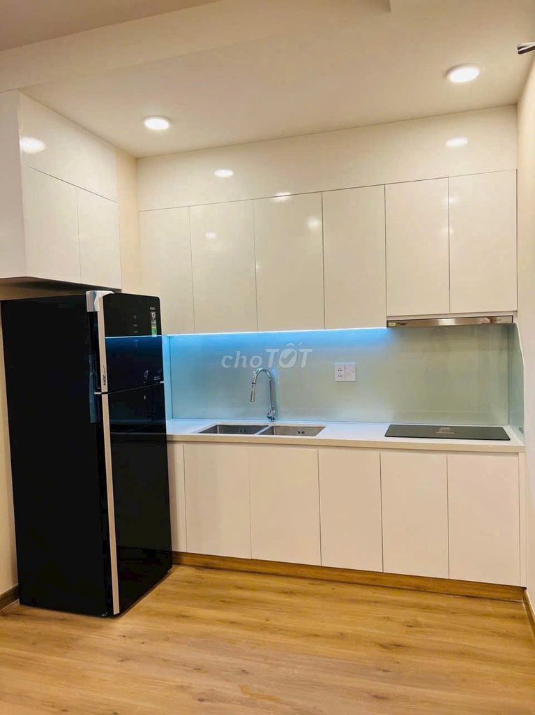 Renting apartment Viva Plaza, District 7. One bedroom cost 7.5 million, 2 bedrooms for 8.5 million, 3 bedrooms for $13 million.
