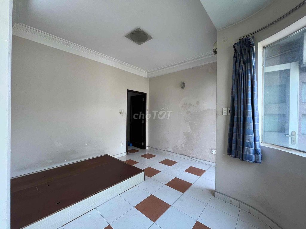 Rent two balcony suites 60 M2 right at Tân Định County 1 ueh isb