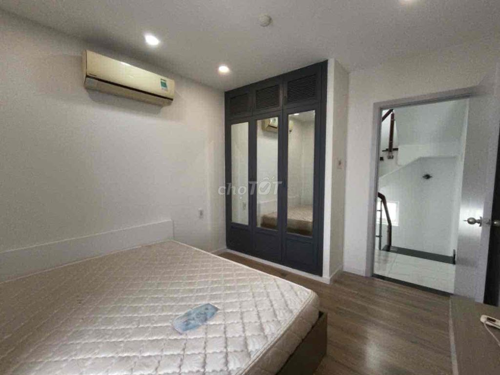 Find Housemate - new penthouse