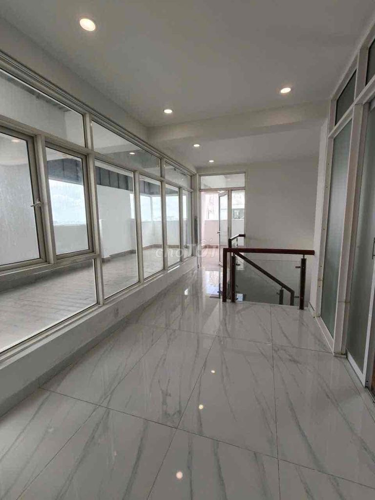 Find Housemate - new penthouse