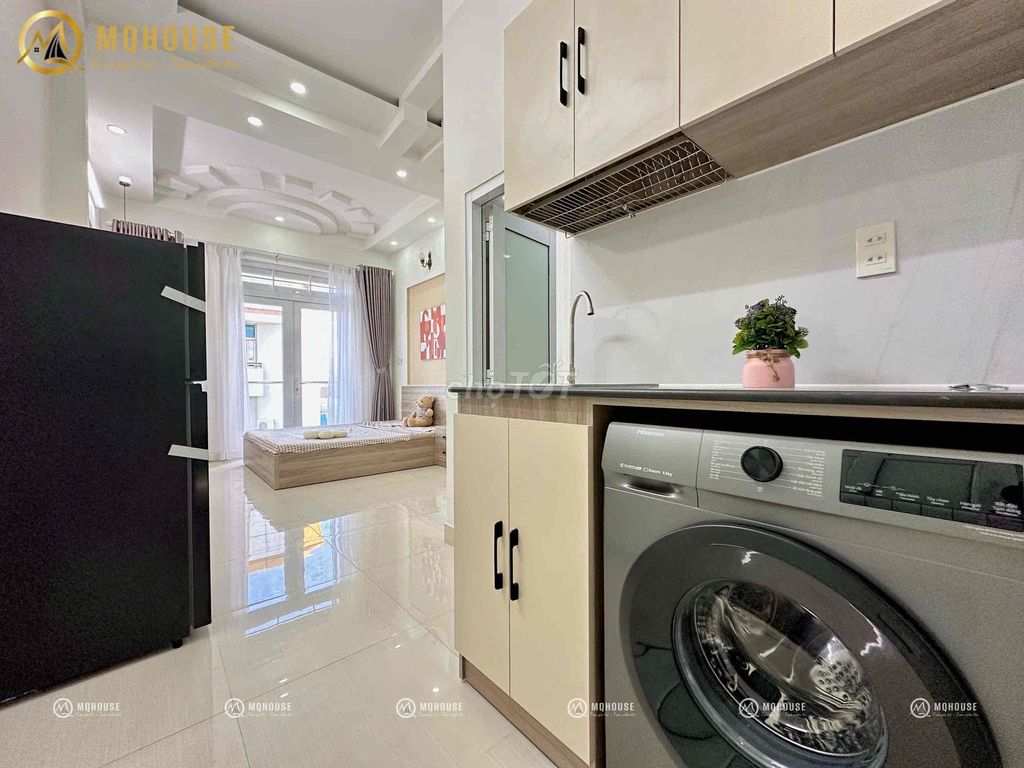 The balcony service apartment, private wash-cleaning machine right here in lbb, Constitutional college, Red Eagle.