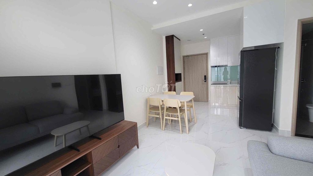 Rent two bedrooms. A full-on Full-house bathroom, new D-Aqua Bến Bình Đông District 8.
