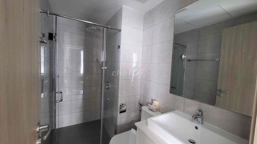 Rent two bedrooms. A full-on Full-house bathroom, new D-Aqua Bến Bình Đông District 8.