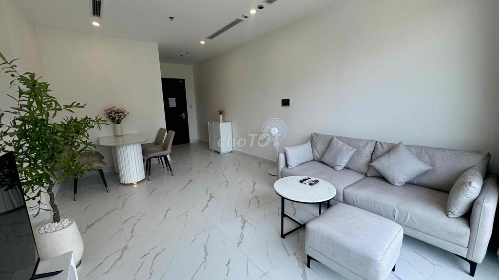 Vinhomes Grand Park apartment 2 bedrooms next to Vincom