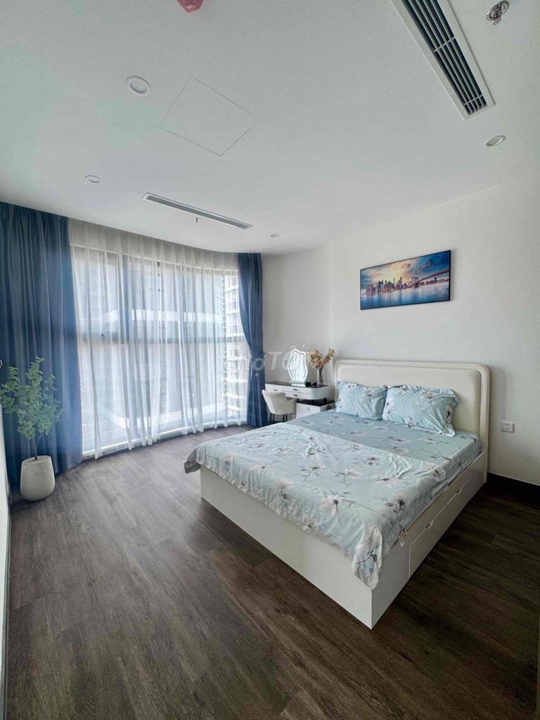 Vinhomes Grand Park apartment 2 bedrooms next to Vincom