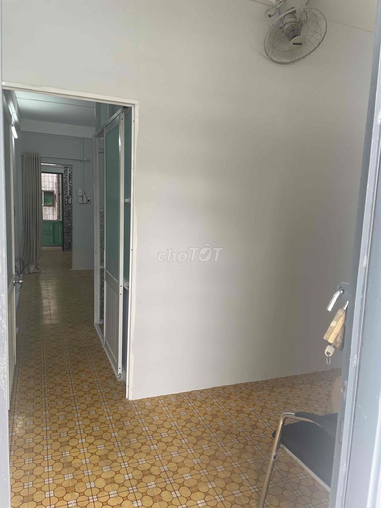 Rent Ba Vân, two bedrooms, balcony, 46 meters.