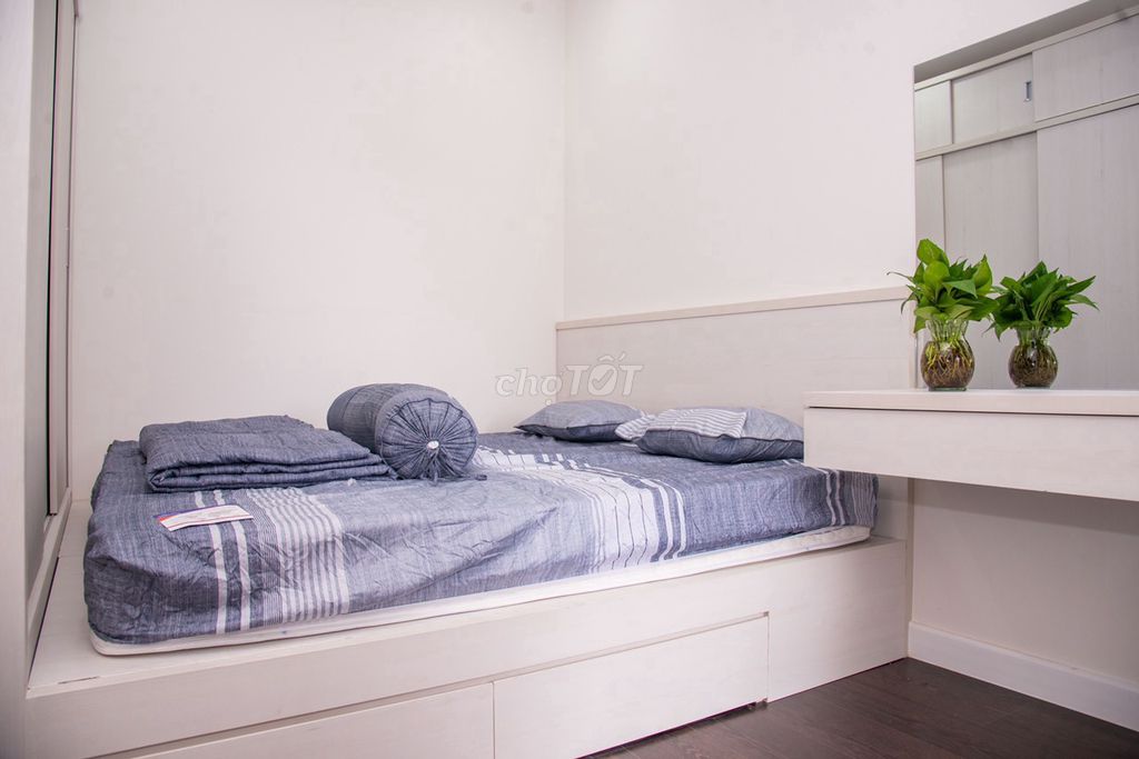 Renting Chung cư Phú Thọ, District 11, 65 meters, 2 bedrooms, 10 million.