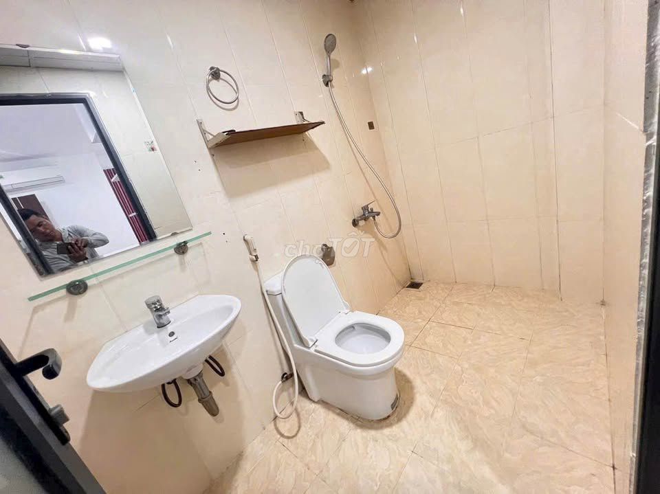 The two apartments are clear. Carillon3, Hoàng Hoa Thám full of furniture for only 13 million and a half.