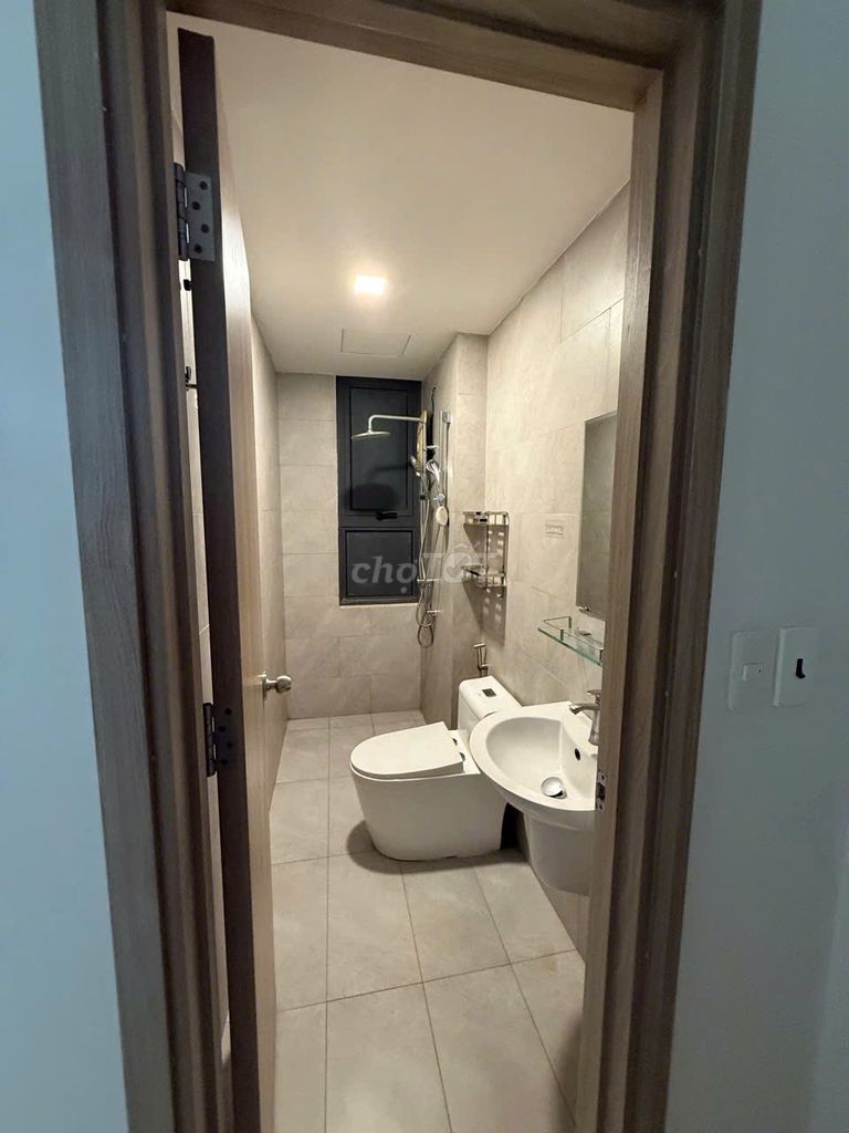 Rent the corner of two bedrooms, two bathrooms, full of beautiful furniture, right here. Eight million.