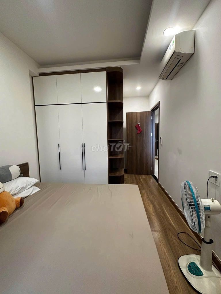 C/c Sacom 340 new building, advanced interior, 85 meters2, at 10.5 million a month.