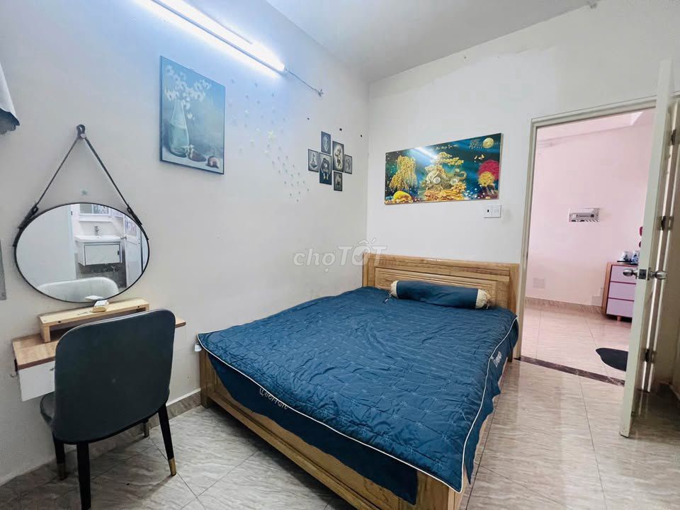 Renting Topaz Home apartments, Phan Hwak - nice house, two bedrooms only 7 million and a half perth.