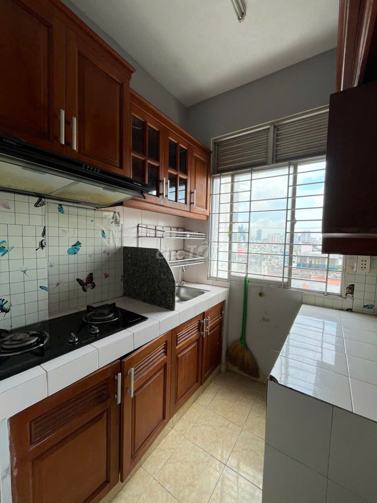 Rent apartment 109 Nguyễn Biểu District 5, area: 50 meters two, one bedroom has seven.