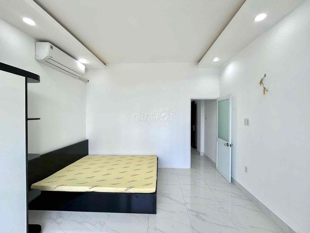 renting a balcony apartment nearly 30 M2 full nthat