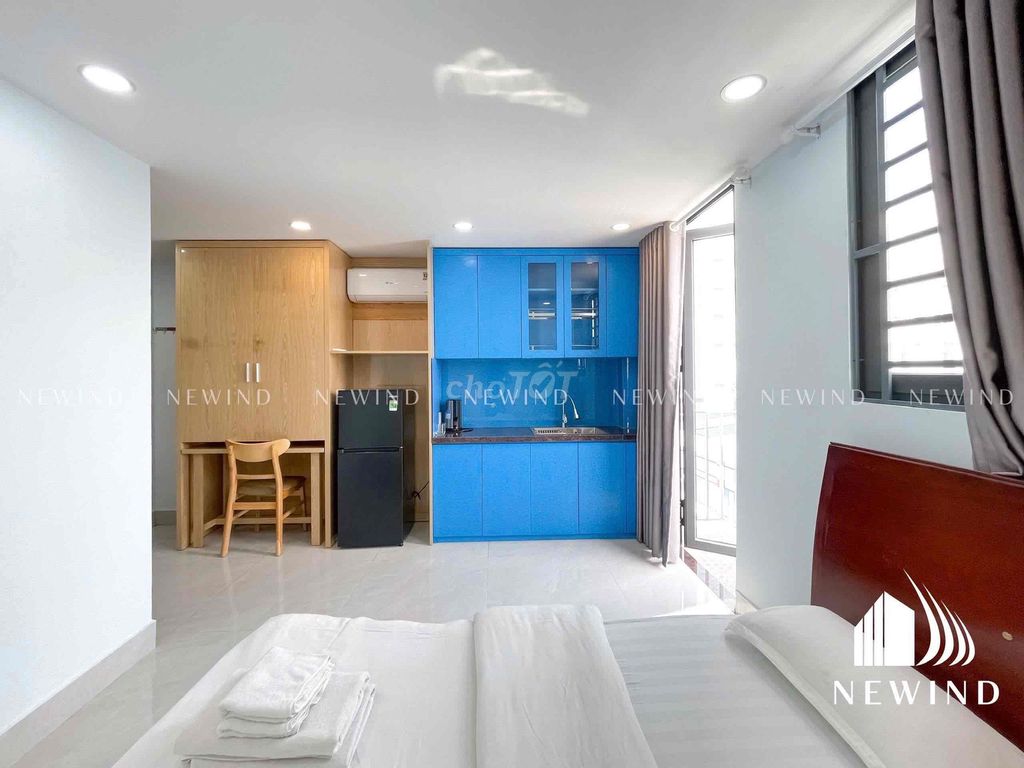 Rent a new balconies building close to kcx ufm. Get a foreign cat