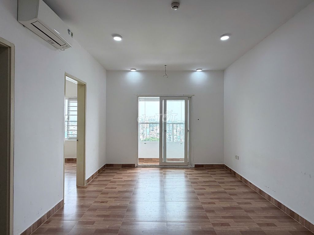 Tân Bình building. Two bedrooms. 72 m.m. ntcb. Got the house.